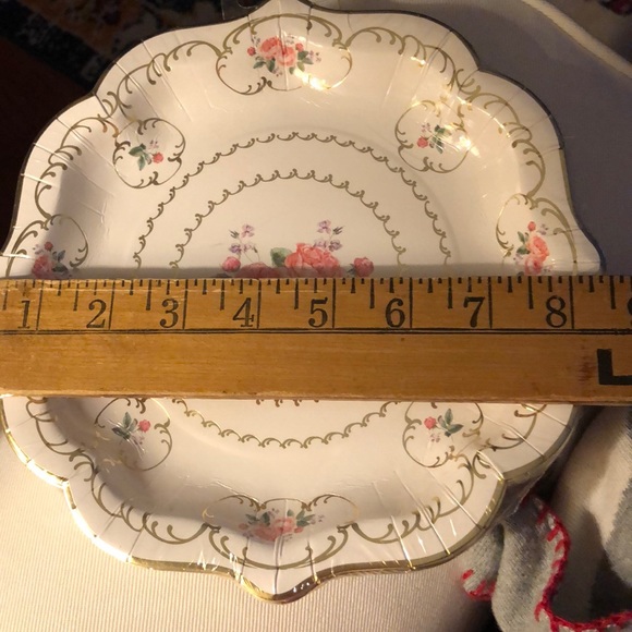 Talking Tables Truly Chintz paper plates - Picture 8 of 8